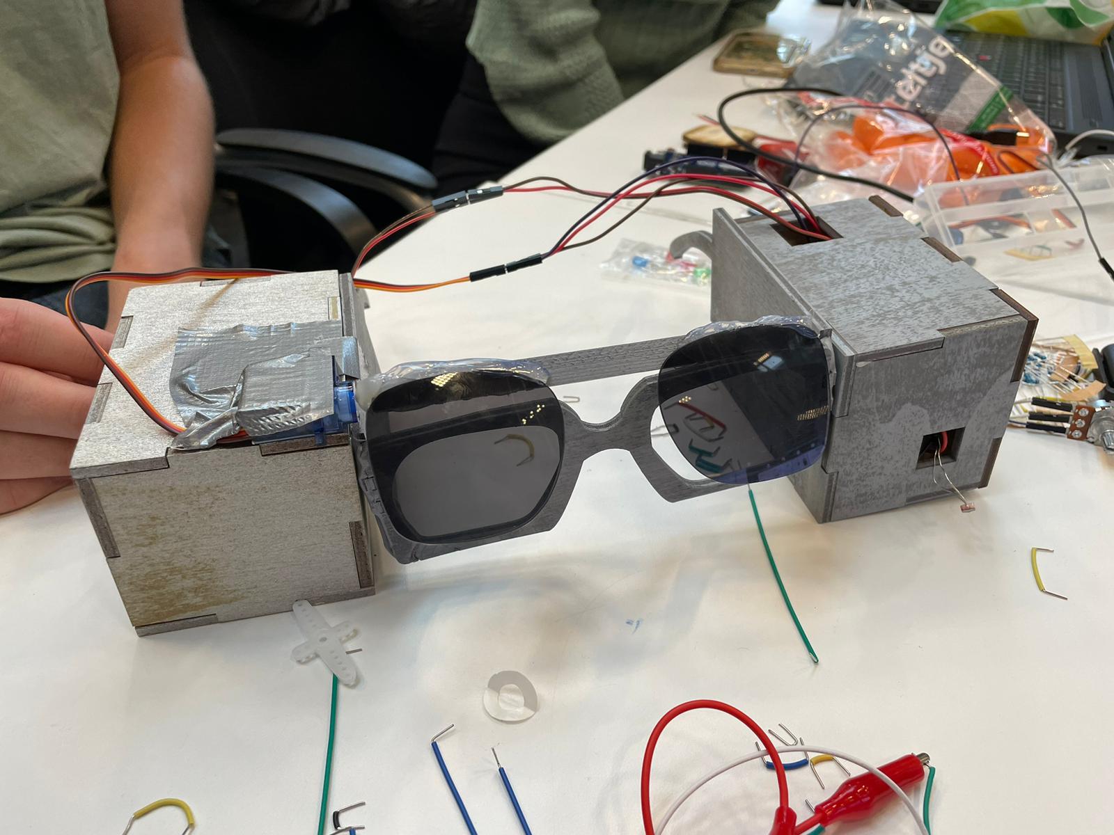 Smart sunglasses